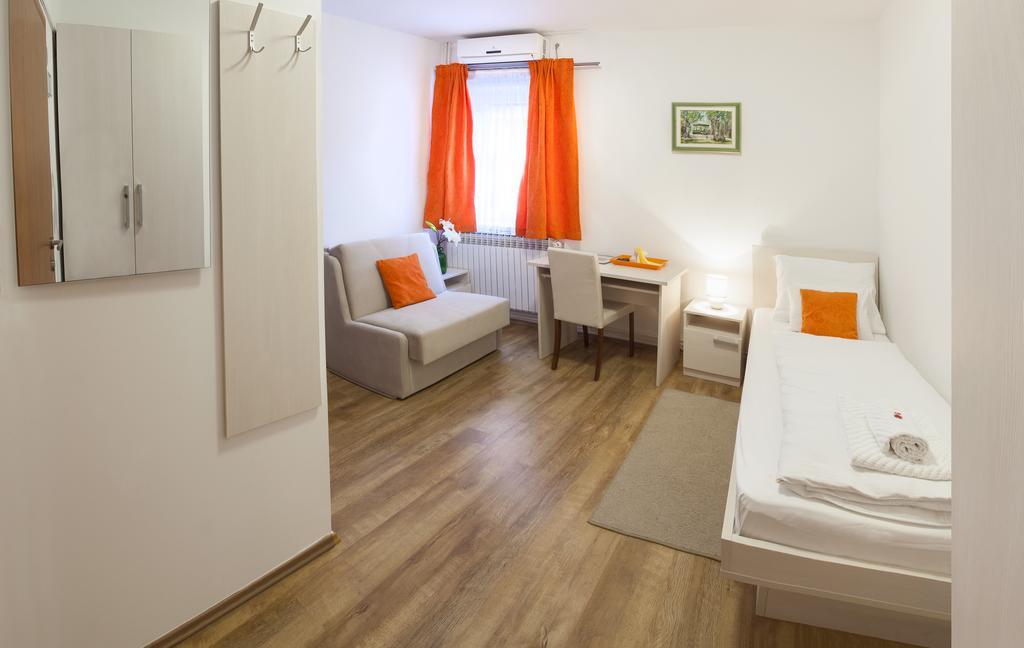 Rooms Lidija Zagreb Exterior photo