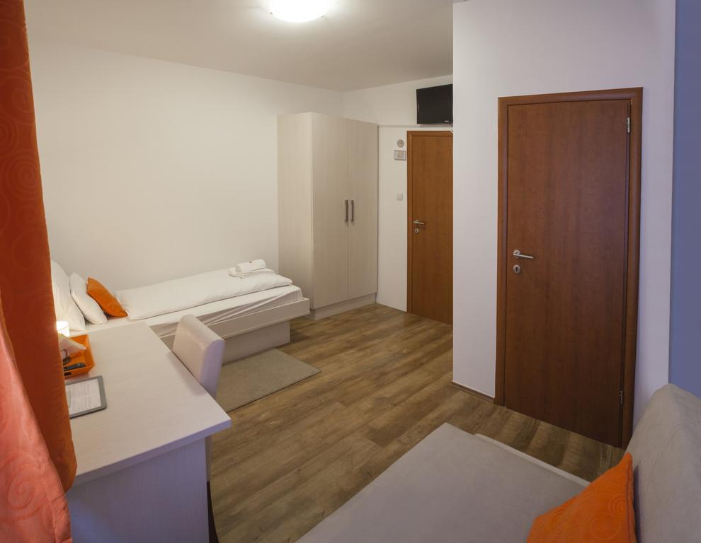 Rooms Lidija Zagreb Exterior photo